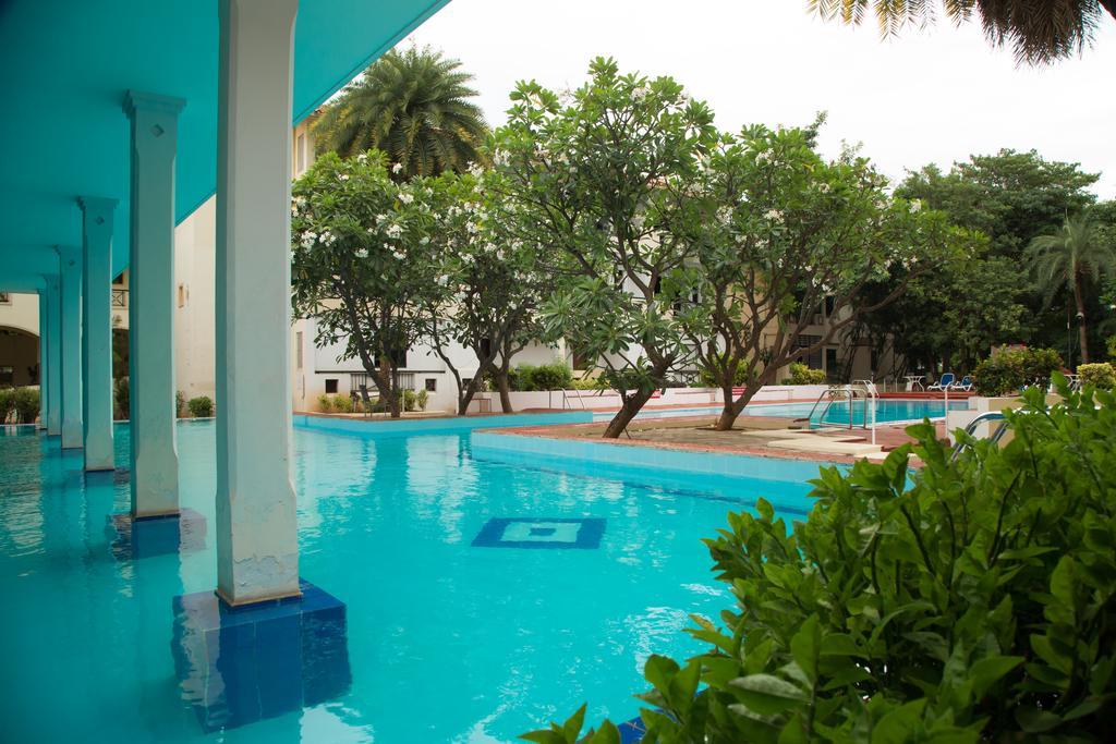 Velan Hotel Greenfields Tirupur Esterno foto