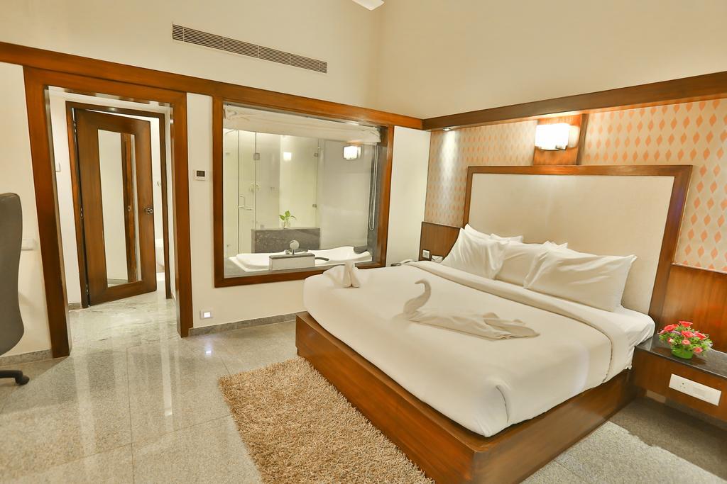 Velan Hotel Greenfields Tirupur Esterno foto